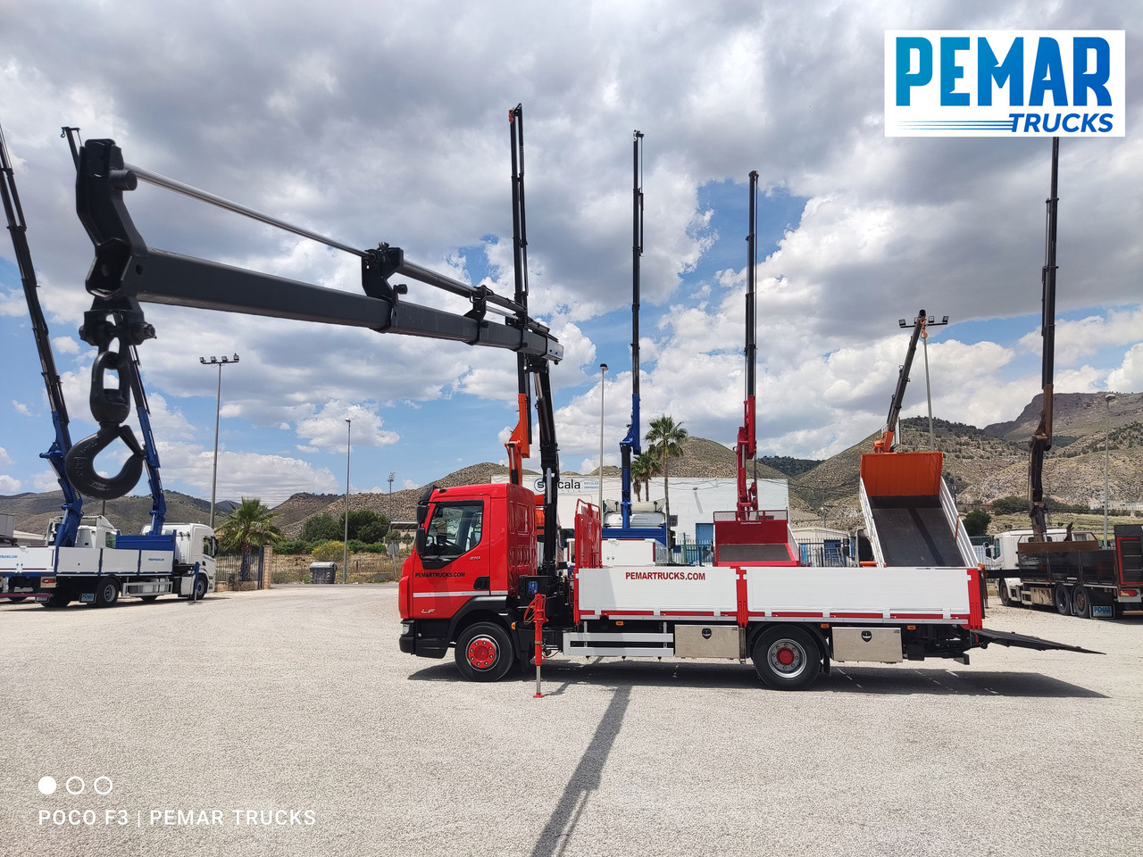 Kamion s otvorenim sandukom, Kamion s kranom DAF LF 210 GRUA CAJA FIJA: slika Kamion s otvorenim sandukom, Kamion s kranom DAF LF 210 GRUA CAJA FIJA