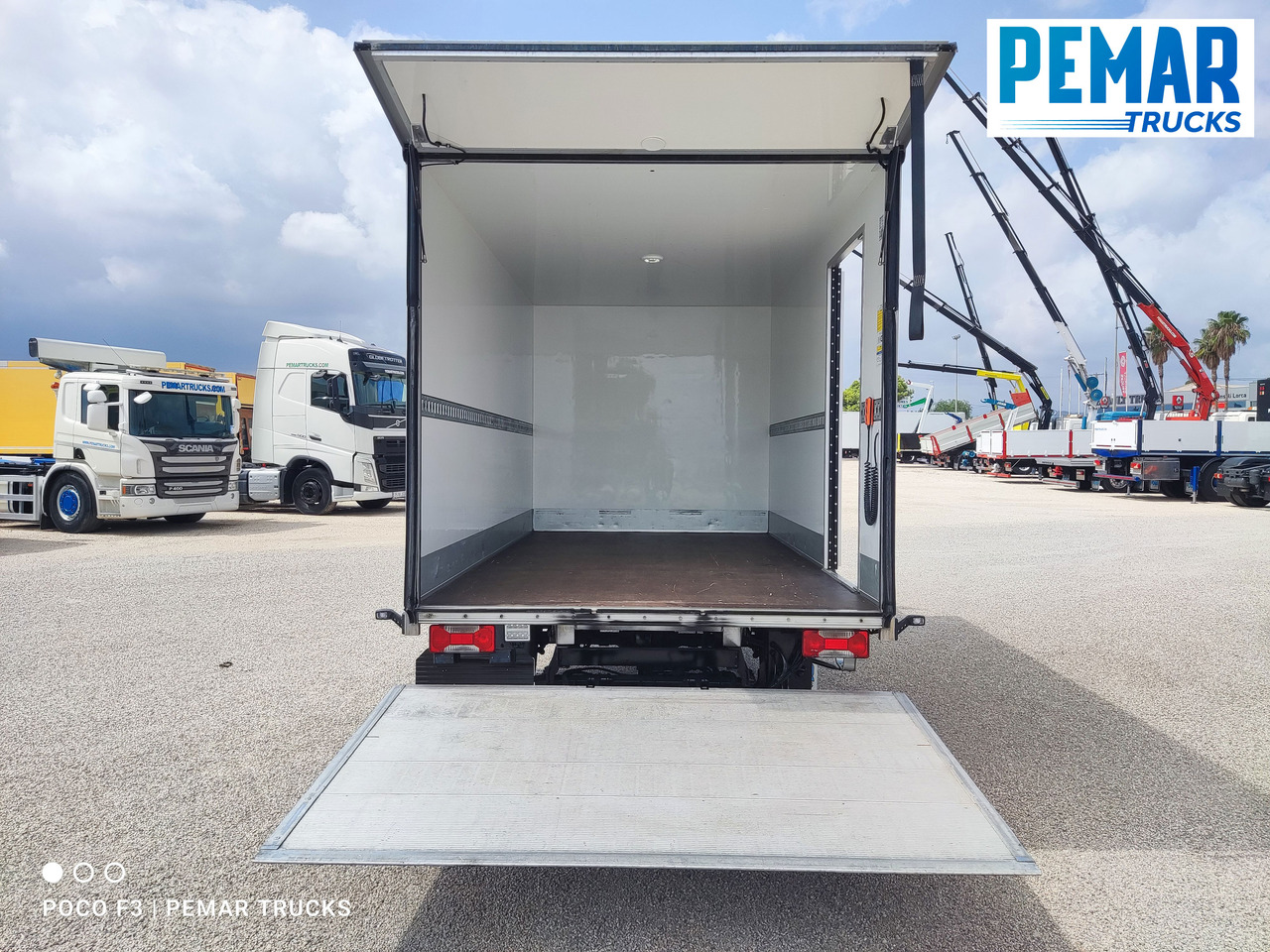 Dostavno vozilo sa zatvorenim sandukom IVECO DAILY 2.3 CAJA CERRADA 135 CV: slika Dostavno vozilo sa zatvorenim sandukom IVECO DAILY 2.3 CAJA CERRADA 135 CV