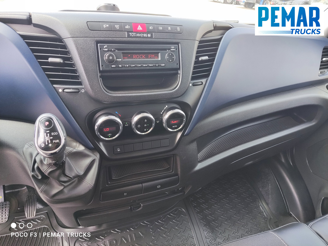 Dostavno vozilo sa zatvorenim sandukom IVECO DAILY 2.3 CAJA CERRADA 135 CV: slika Dostavno vozilo sa zatvorenim sandukom IVECO DAILY 2.3 CAJA CERRADA 135 CV