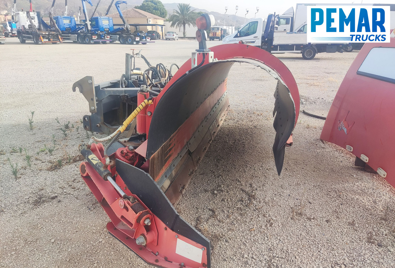 MAHLERS ROSSO 2000 37KP - Vozilo za odleđivanje zrakoplova: slika MAHLERS ROSSO 2000 37KP - Vozilo za odleđivanje zrakoplova MAHLERS ROSSO 2000 37KP - Vozilo za odleđivanje zrakoplova: slika MAHLERS ROSSO 2000 37KP - Vozilo za odleđivanje zrakoplova