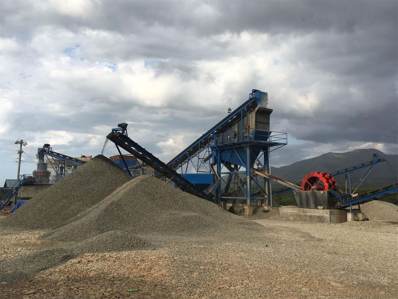 Kinglink 150TPH RIVER STONE CRUSHING PLANT - Čeljusna drobilica: slika Kinglink 150TPH RIVER STONE CRUSHING PLANT - Čeljusna drobilica Kinglink 150TPH RIVER STONE CRUSHING PLANT - Čeljusna drobilica: slika Kinglink 150TPH RIVER STONE CRUSHING PLANT - Čeljusna drobilica