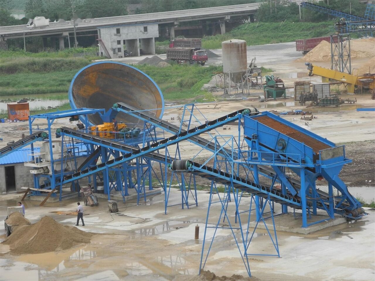Kinglink 2YK1854 Wet material screen | Pantalla vibratoria | Écran vibran - Screener: slika Kinglink 2YK1854 Wet material screen | Pantalla vibratoria | Écran vibran - Screener Kinglink 2YK1854 Wet material screen | Pantalla vibratoria | Écran vibran - Screener: slika Kinglink 2YK1854 Wet material screen | Pantalla vibratoria | Écran vibran - Screener