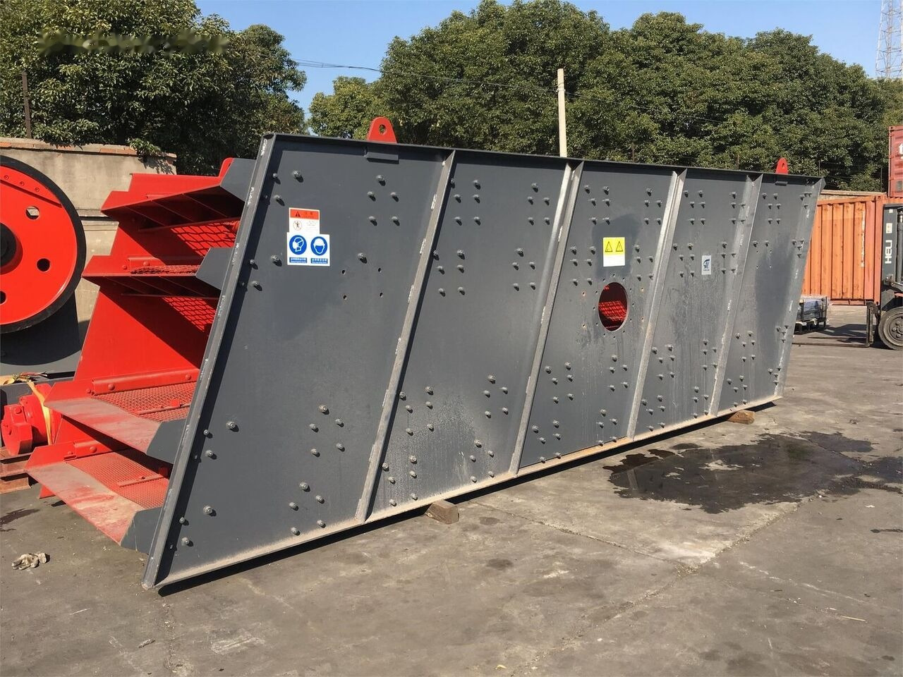 Kinglink Four decks Inclined Vibrating Screen 4YA1854 | 6X18' - Screener: slika Kinglink Four decks Inclined Vibrating Screen 4YA1854 | 6X18' - Screener Kinglink Four decks Inclined Vibrating Screen 4YA1854 | 6X18' - Screener: slika Kinglink Four decks Inclined Vibrating Screen 4YA1854 | 6X18' - Screener
