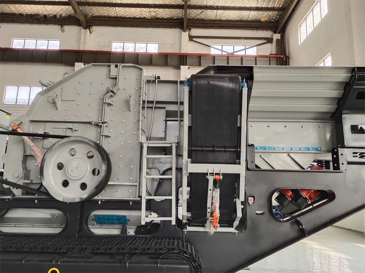 Kinglink KL3S2160F1315 Mobile Impact Crusher - Mobilna drobilica: slika Kinglink KL3S2160F1315 Mobile Impact Crusher - Mobilna drobilica Kinglink KL3S2160F1315 Mobile Impact Crusher - Mobilna drobilica: slika Kinglink KL3S2160F1315 Mobile Impact Crusher - Mobilna drobilica