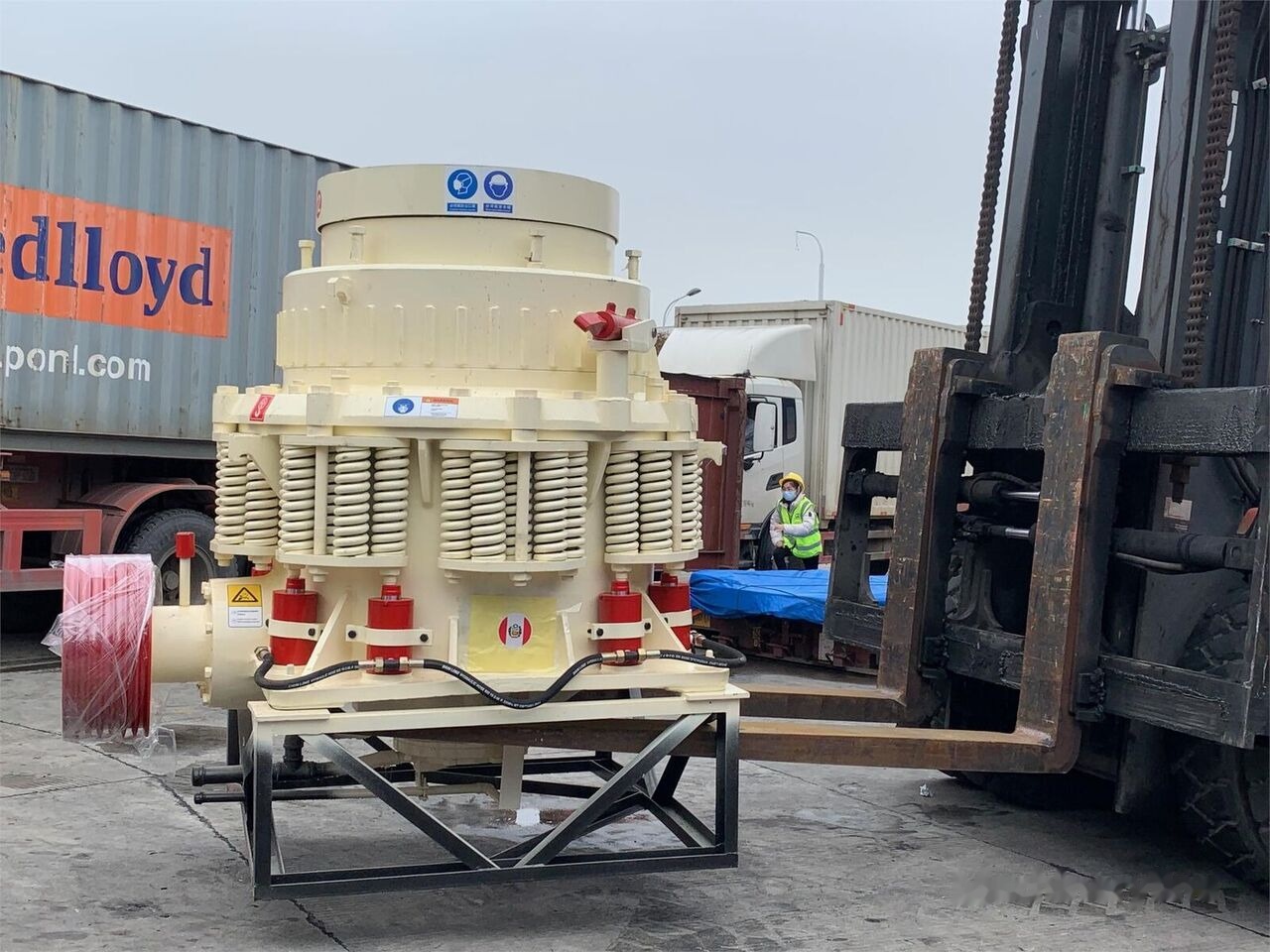 Kinglink NEW 3ft KLF1000 Rock Stone Cone Crusher 80-150TPH - Konusna drobilica: slika Kinglink NEW 3ft KLF1000 Rock Stone Cone Crusher 80-150TPH - Konusna drobilica Kinglink NEW 3ft KLF1000 Rock Stone Cone Crusher 80-150TPH - Konusna drobilica: slika Kinglink NEW 3ft KLF1000 Rock Stone Cone Crusher 80-150TPH - Konusna drobilica