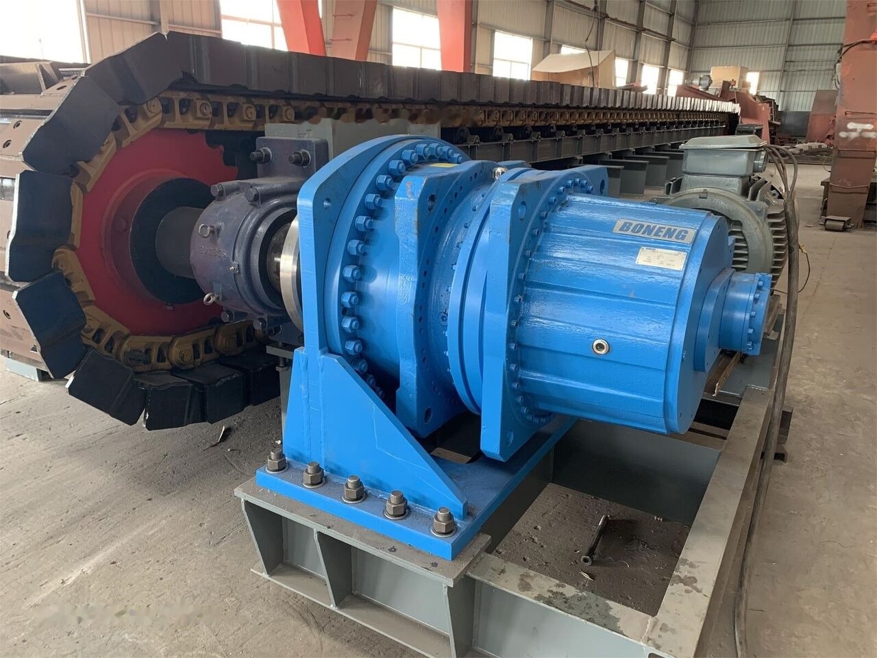 Kinglink WBZ200 Iron/Copper Ore Apron Chain feeder - Transporter: slika Kinglink WBZ200 Iron/Copper Ore Apron Chain feeder - Transporter Kinglink WBZ200 Iron/Copper Ore Apron Chain feeder - Transporter: slika Kinglink WBZ200 Iron/Copper Ore Apron Chain feeder - Transporter