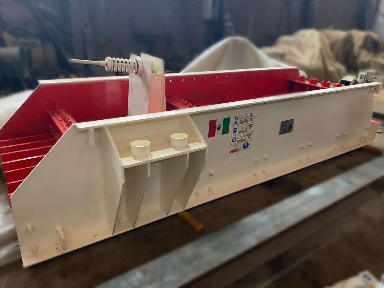 Kinglink ZSW380X96 Grizzly Vibrating Feeder - Rudarski strojevi: slika Kinglink ZSW380X96 Grizzly Vibrating Feeder - Rudarski strojevi Kinglink ZSW380X96 Grizzly Vibrating Feeder - Rudarski strojevi: slika Kinglink ZSW380X96 Grizzly Vibrating Feeder - Rudarski strojevi