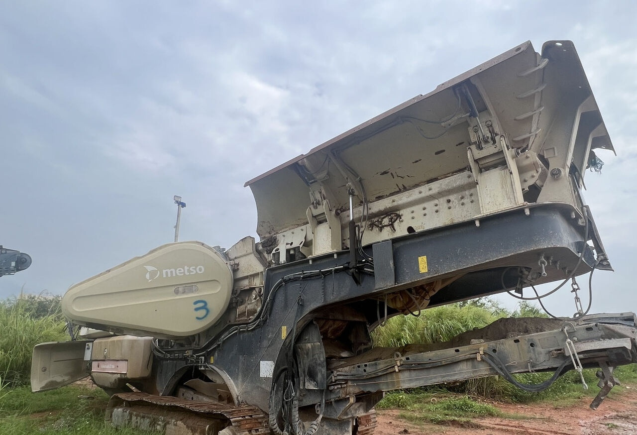 Metso Lokotrack LT106 Jaw Crusher - Mobilna drobilica: slika Metso Lokotrack LT106 Jaw Crusher - Mobilna drobilica Metso Lokotrack LT106 Jaw Crusher - Mobilna drobilica: slika Metso Lokotrack LT106 Jaw Crusher - Mobilna drobilica