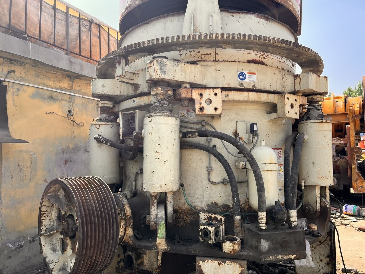 Metso Nordberg HP5 Cone Crusher - Konusna drobilica: slika Metso Nordberg HP5 Cone Crusher - Konusna drobilica Metso Nordberg HP5 Cone Crusher - Konusna drobilica: slika Metso Nordberg HP5 Cone Crusher - Konusna drobilica
