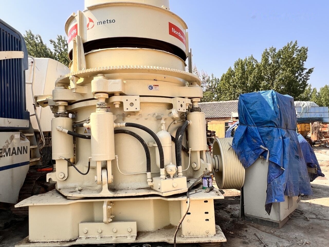 Metso Nordberg HP6 Cone Crusher | Hard Stone - Konusna drobilica: slika Metso Nordberg HP6 Cone Crusher | Hard Stone - Konusna drobilica Metso Nordberg HP6 Cone Crusher | Hard Stone - Konusna drobilica: slika Metso Nordberg HP6 Cone Crusher | Hard Stone - Konusna drobilica