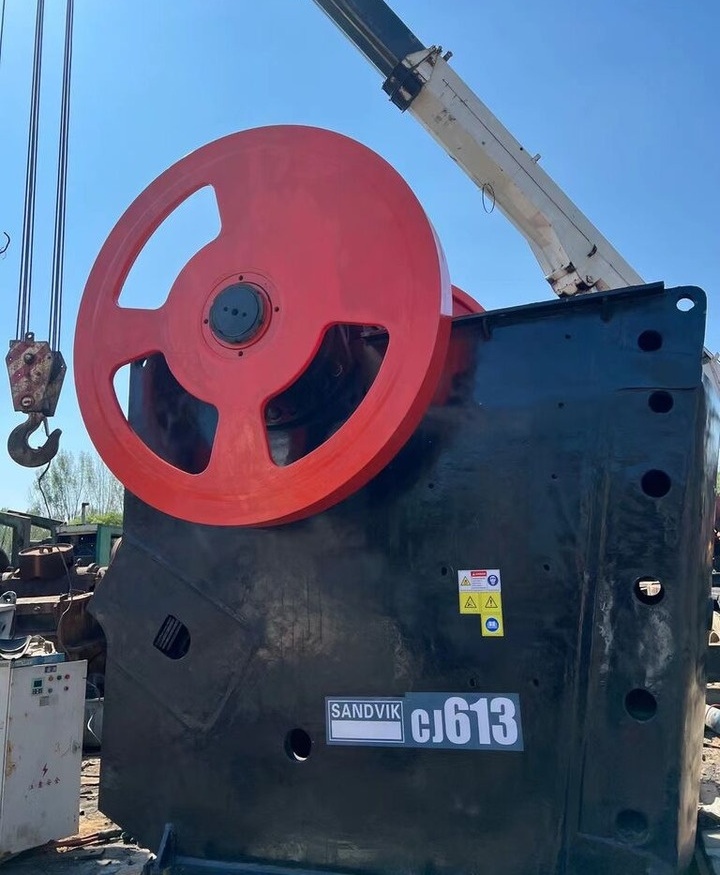 Sandvik USED CJ613 JAW CRUSHER - Čeljusna drobilica: slika Sandvik USED CJ613 JAW CRUSHER - Čeljusna drobilica Sandvik USED CJ613 JAW CRUSHER - Čeljusna drobilica: slika Sandvik USED CJ613 JAW CRUSHER - Čeljusna drobilica