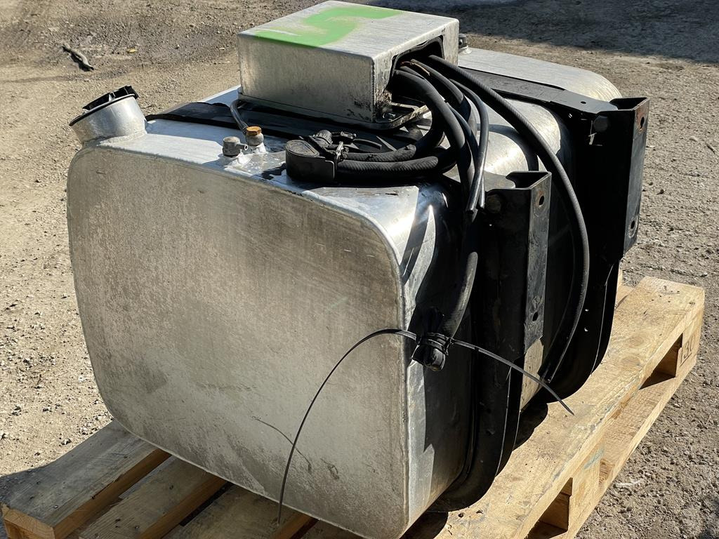 ALUMINUM 260 L - Spremnik goriva za Kamion: slika ALUMINUM 260 L - Spremnik goriva za Kamion ALUMINUM 260 L - Spremnik goriva za Kamion: slika ALUMINUM 260 L - Spremnik goriva za Kamion