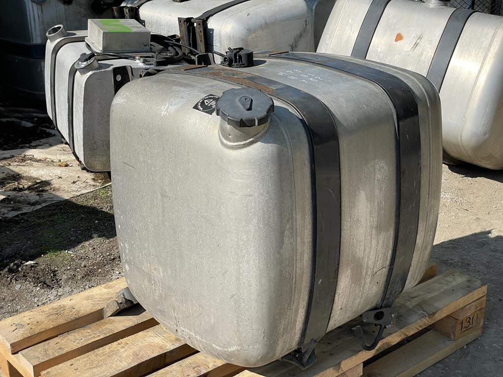 ALUMINUM 290 L - Spremnik goriva za Kamion: slika ALUMINUM 290 L - Spremnik goriva za Kamion ALUMINUM 290 L - Spremnik goriva za Kamion: slika ALUMINUM 290 L - Spremnik goriva za Kamion