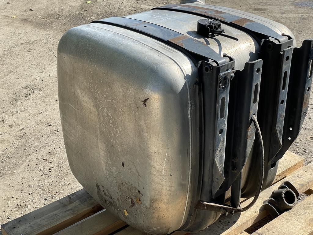 ALUMINUM 290 L - Spremnik goriva za Kamion: slika ALUMINUM 290 L - Spremnik goriva za Kamion ALUMINUM 290 L - Spremnik goriva za Kamion: slika ALUMINUM 290 L - Spremnik goriva za Kamion