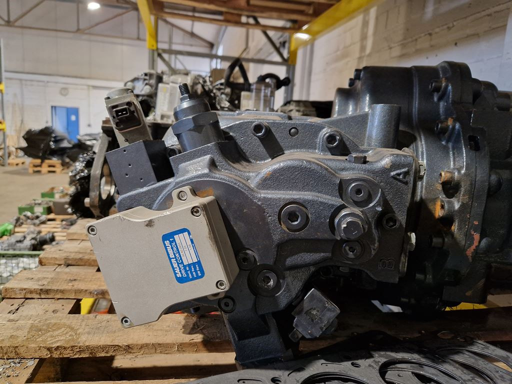 DANFOSS / SAUER BIBUS DRIVE CONTROL 1 - 50.80.0853 - Hidraulična pumpa za Kamion: slika DANFOSS / SAUER BIBUS DRIVE CONTROL 1 - 50.80.0853 - Hidraulična pumpa za Kamion DANFOSS / SAUER BIBUS DRIVE CONTROL 1 - 50.80.0853 - Hidraulična pumpa za Kamion: slika DANFOSS / SAUER BIBUS DRIVE CONTROL 1 - 50.80.0853 - Hidraulična pumpa za Kamion