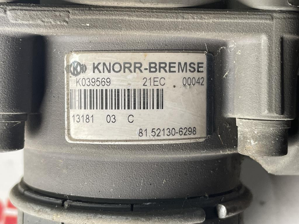 KNORR-BREMSE BRAKE VALVE EBS FOR MAN TGA | TGX | TGS - K039569 - Kočioni ventil za Kamion: slika KNORR-BREMSE BRAKE VALVE EBS FOR MAN TGA | TGX | TGS - K039569 - Kočioni ventil za Kamion KNORR-BREMSE BRAKE VALVE EBS FOR MAN TGA | TGX | TGS - K039569 - Kočioni ventil za Kamion: slika KNORR-BREMSE BRAKE VALVE EBS FOR MAN TGA | TGX | TGS - K039569 - Kočioni ventil za Kamion
