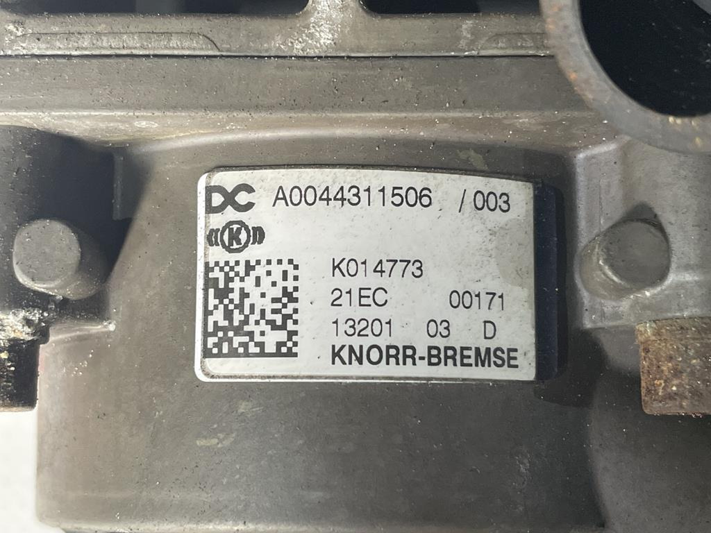 KNORR-BREMSE BRAKE VALVE FOR MERCEDES - A 0044311506 - Kočioni ventil za Kamion: slika KNORR-BREMSE BRAKE VALVE FOR MERCEDES - A 0044311506 - Kočioni ventil za Kamion KNORR-BREMSE BRAKE VALVE FOR MERCEDES - A 0044311506 - Kočioni ventil za Kamion: slika KNORR-BREMSE BRAKE VALVE FOR MERCEDES - A 0044311506 - Kočioni ventil za Kamion
