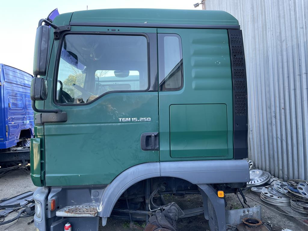 MAN TGM DOUBLE CABIN 2011 - Kabina za Kamion: slika MAN TGM DOUBLE CABIN 2011 - Kabina za Kamion MAN TGM DOUBLE CABIN 2011 - Kabina za Kamion: slika MAN TGM DOUBLE CABIN 2011 - Kabina za Kamion