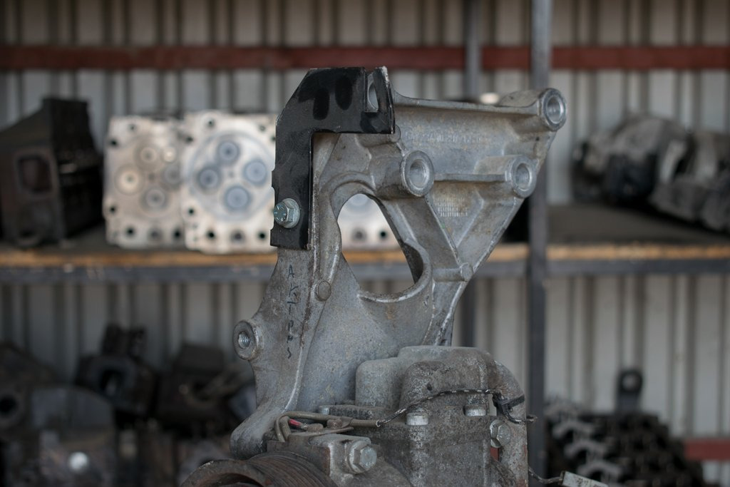 MERCEDES-BENZ ACTROS AIR-CONDITION COMPRESSOR BASE - Dio klima uređaja za Kamion: slika MERCEDES-BENZ ACTROS AIR-CONDITION COMPRESSOR BASE - Dio klima uređaja za Kamion MERCEDES-BENZ ACTROS AIR-CONDITION COMPRESSOR BASE - Dio klima uređaja za Kamion: slika MERCEDES-BENZ ACTROS AIR-CONDITION COMPRESSOR BASE - Dio klima uređaja za Kamion