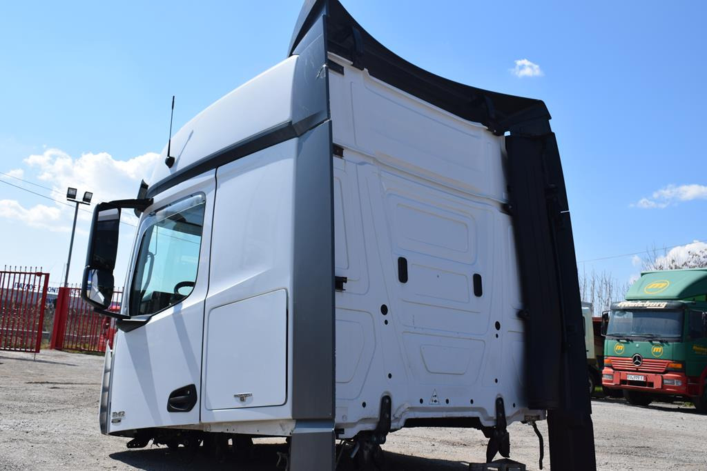 MERCEDES-BENZ ACTROS MP 4 (BIG SPACE) - Kabina za Kamion: slika MERCEDES-BENZ ACTROS MP 4 (BIG SPACE) - Kabina za Kamion MERCEDES-BENZ ACTROS MP 4 (BIG SPACE) - Kabina za Kamion: slika MERCEDES-BENZ ACTROS MP 4 (BIG SPACE) - Kabina za Kamion