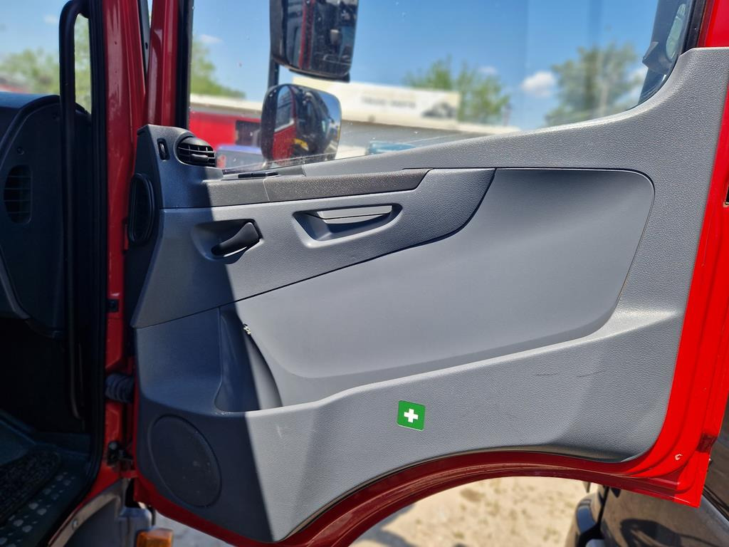 MERCEDES-BENZ ATEGO 2 1218 - Kabina za Kamion: slika MERCEDES-BENZ ATEGO 2 1218 - Kabina za Kamion MERCEDES-BENZ ATEGO 2 1218 - Kabina za Kamion: slika MERCEDES-BENZ ATEGO 2 1218 - Kabina za Kamion