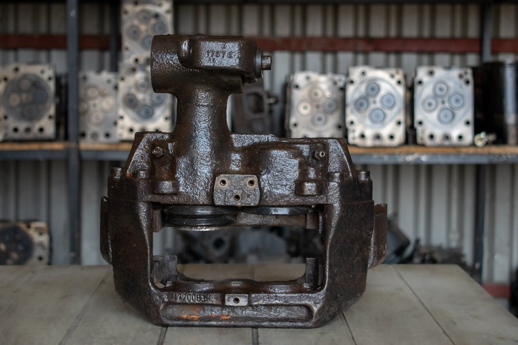 MERCEDES-BENZ VARIO FOR DIFFERENTIAL - RIGHT - Kočiona čeljust za Kamion: slika MERCEDES-BENZ VARIO FOR DIFFERENTIAL - RIGHT - Kočiona čeljust za Kamion MERCEDES-BENZ VARIO FOR DIFFERENTIAL - RIGHT - Kočiona čeljust za Kamion: slika MERCEDES-BENZ VARIO FOR DIFFERENTIAL - RIGHT - Kočiona čeljust za Kamion