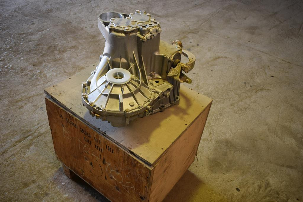 MERCEDES-BENZ VITO - Α 638 260 01 00 - Mjenjač za Kamion: slika MERCEDES-BENZ VITO - Α 638 260 01 00 - Mjenjač za Kamion MERCEDES-BENZ VITO - Α 638 260 01 00 - Mjenjač za Kamion: slika MERCEDES-BENZ VITO - Α 638 260 01 00 - Mjenjač za Kamion