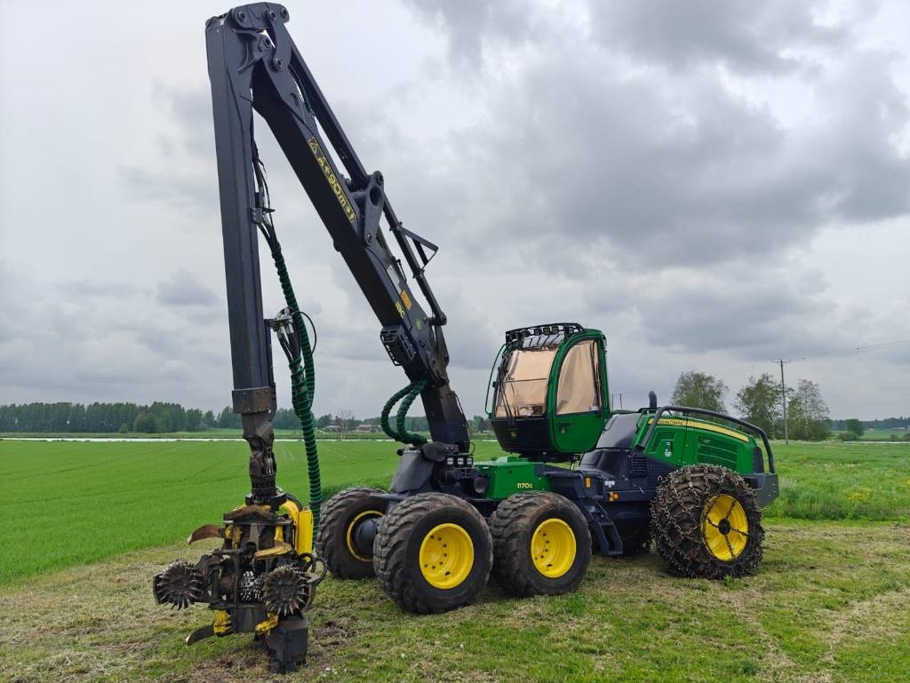 John Deere 1170 G - Kombajn za šumarstvo: slika John Deere 1170 G - Kombajn za šumarstvo John Deere 1170 G - Kombajn za šumarstvo: slika John Deere 1170 G - Kombajn za šumarstvo