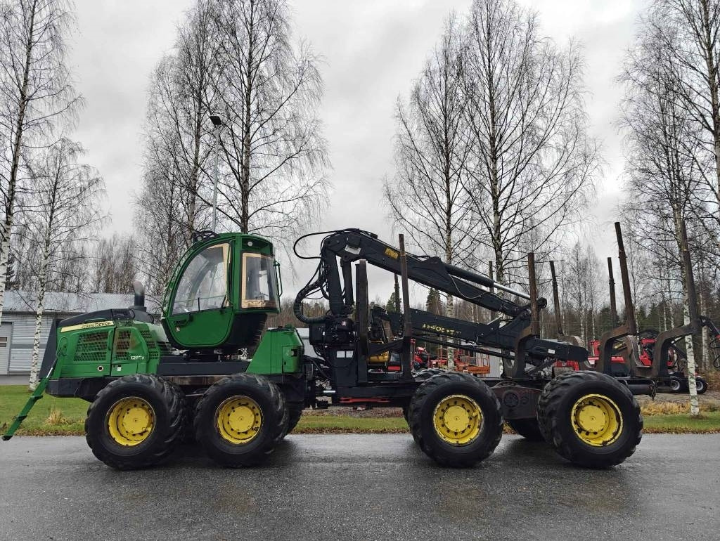 John Deere 1210 E - Forvarder: slika John Deere 1210 E - Forvarder John Deere 1210 E - Forvarder: slika John Deere 1210 E - Forvarder