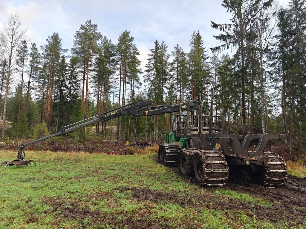 Forvarder John Deere 1210 G: slika Forvarder John Deere 1210 G Forvarder John Deere 1210 G: slika Forvarder John Deere 1210 G