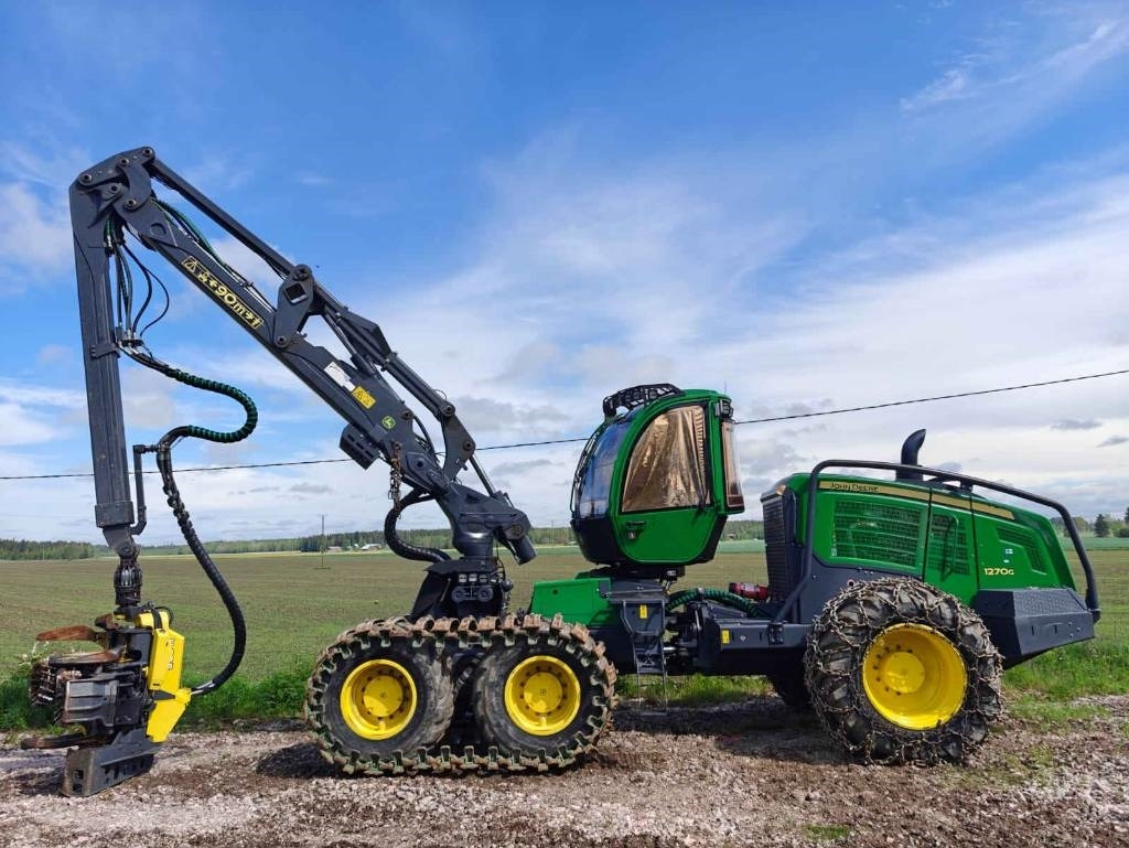 John Deere 1270 G - Kombajn za šumarstvo: slika John Deere 1270 G - Kombajn za šumarstvo John Deere 1270 G - Kombajn za šumarstvo: slika John Deere 1270 G - Kombajn za šumarstvo
