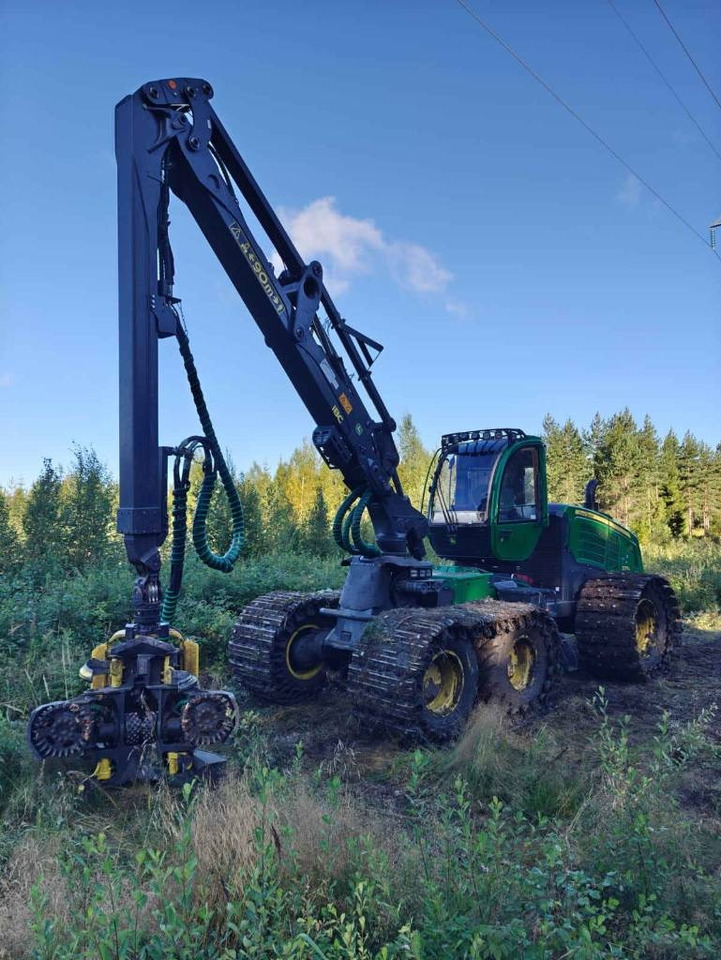 John Deere 1270 G - Kombajn za šumarstvo: slika John Deere 1270 G - Kombajn za šumarstvo John Deere 1270 G - Kombajn za šumarstvo: slika John Deere 1270 G - Kombajn za šumarstvo