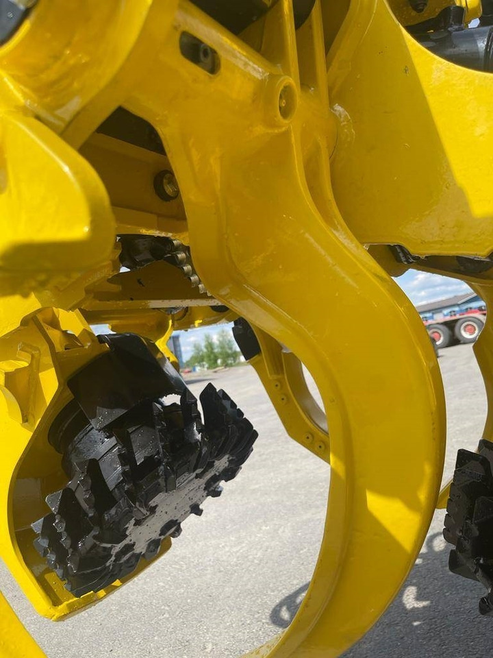 John Deere H 415 - Šumarski stroj za krčenje: slika John Deere H 415 - Šumarski stroj za krčenje John Deere H 415 - Šumarski stroj za krčenje: slika John Deere H 415 - Šumarski stroj za krčenje