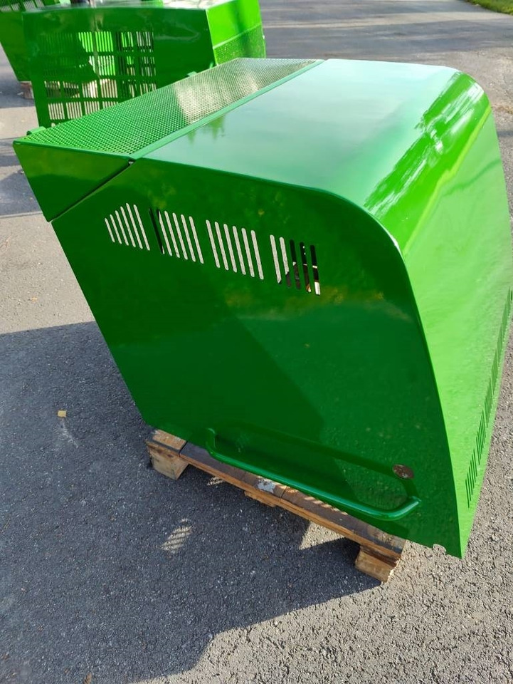 John Deere Hoods For D-serie machines - Hauba za Poljoprivredni strojevi: slika John Deere Hoods For D-serie machines - Hauba za Poljoprivredni strojevi John Deere Hoods For D-serie machines - Hauba za Poljoprivredni strojevi: slika John Deere Hoods For D-serie machines - Hauba za Poljoprivredni strojevi