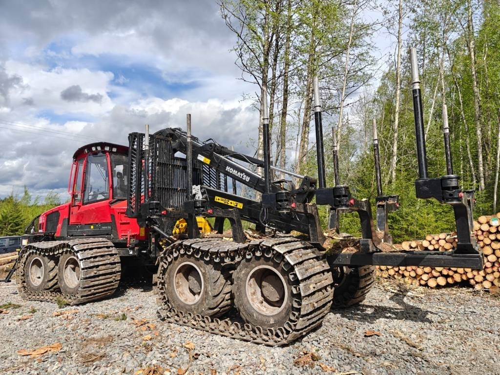 Komatsu 855 - Forvarder: slika Komatsu 855 - Forvarder Komatsu 855 - Forvarder: slika Komatsu 855 - Forvarder