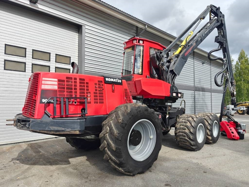 Komatsu 901 TX.1 - Kombajn za šumarstvo: slika Komatsu 901 TX.1 - Kombajn za šumarstvo Komatsu 901 TX.1 - Kombajn za šumarstvo: slika Komatsu 901 TX.1 - Kombajn za šumarstvo