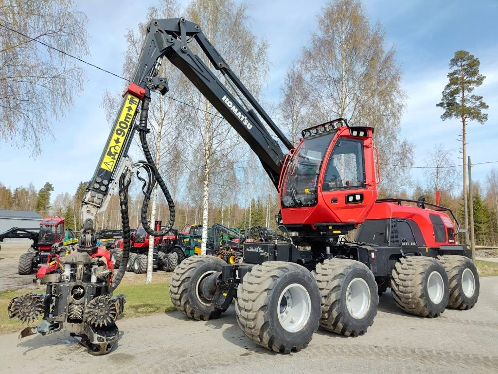 Komatsu 901 XC - Kombajn za šumarstvo: slika Komatsu 901 XC - Kombajn za šumarstvo Komatsu 901 XC - Kombajn za šumarstvo: slika Komatsu 901 XC - Kombajn za šumarstvo