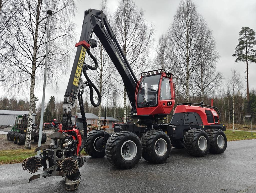 Komatsu 901 XC - Kombajn za šumarstvo: slika Komatsu 901 XC - Kombajn za šumarstvo Komatsu 901 XC - Kombajn za šumarstvo: slika Komatsu 901 XC - Kombajn za šumarstvo