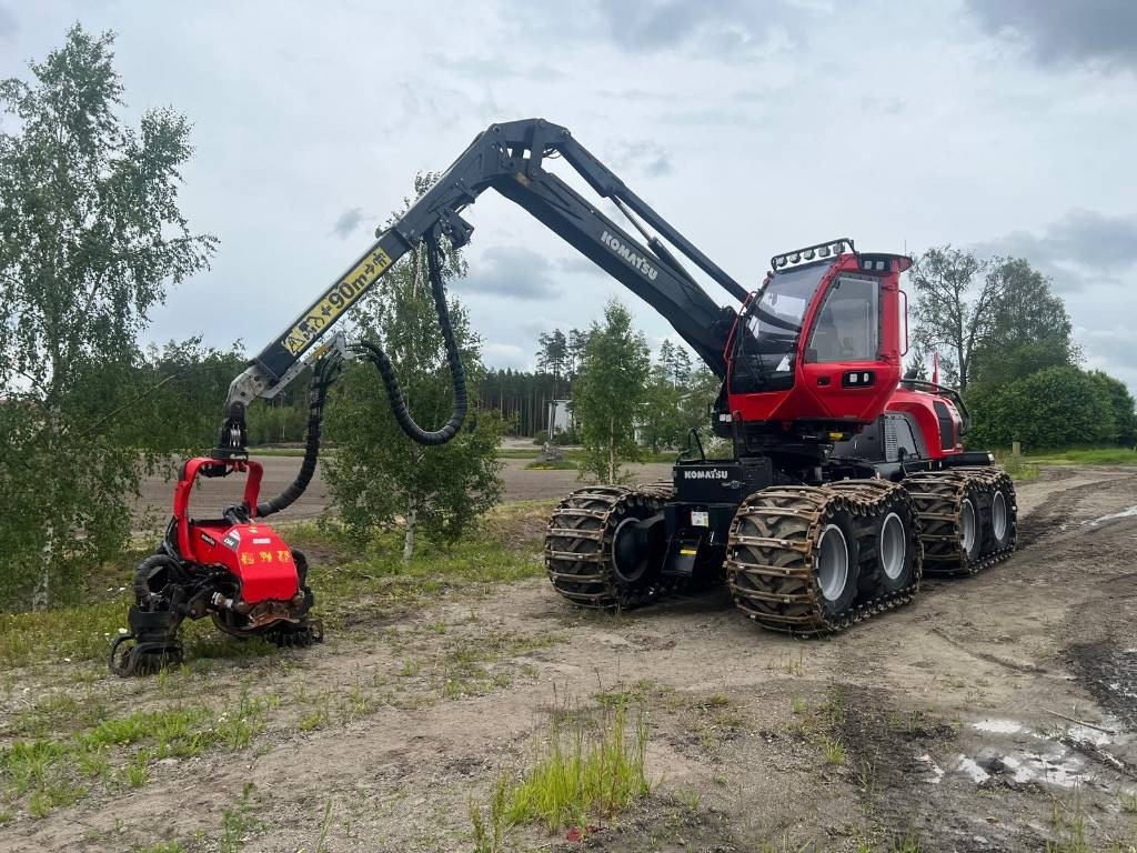 Komatsu 951 XC - Kombajn za šumarstvo: slika Komatsu 951 XC - Kombajn za šumarstvo Komatsu 951 XC - Kombajn za šumarstvo: slika Komatsu 951 XC - Kombajn za šumarstvo