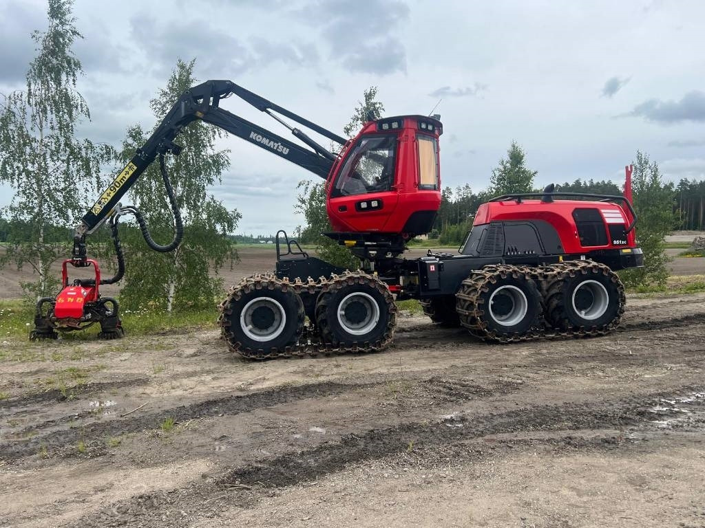 Komatsu 951 XC - Kombajn za šumarstvo: slika Komatsu 951 XC - Kombajn za šumarstvo Komatsu 951 XC - Kombajn za šumarstvo: slika Komatsu 951 XC - Kombajn za šumarstvo