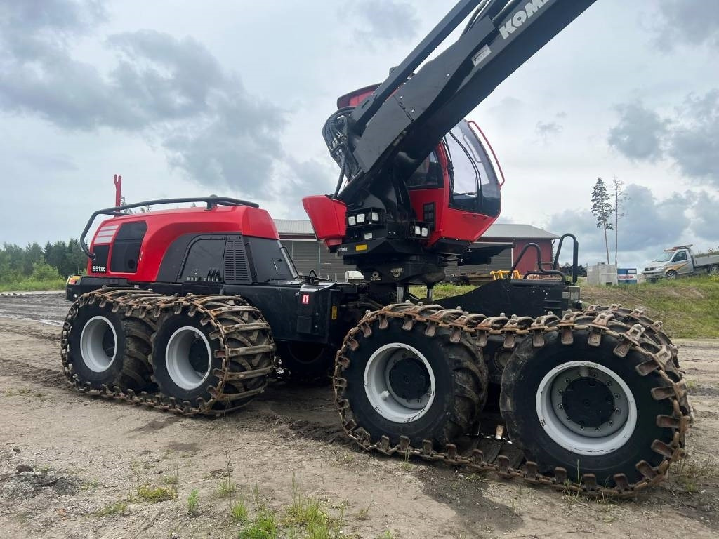 Zakup Komatsu 951 XC Komatsu 951 XC: slika Zakup Komatsu 951 XC Komatsu 951 XC Zakup Komatsu 951 XC Komatsu 951 XC: slika Zakup Komatsu 951 XC Komatsu 951 XC