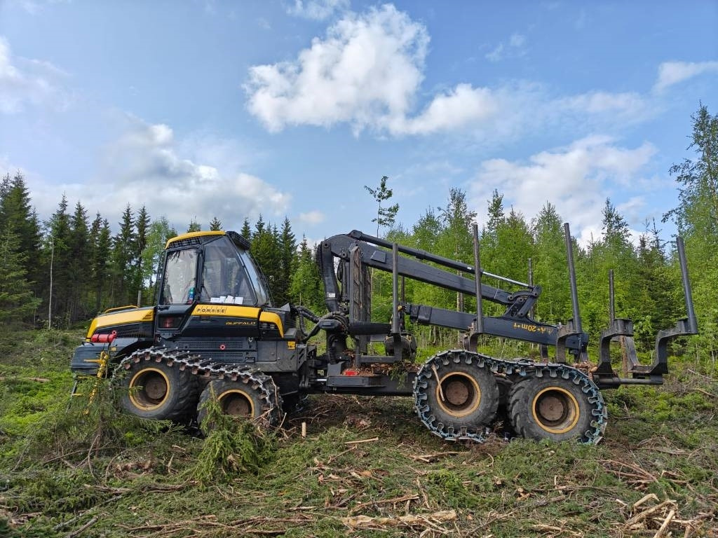 Ponsse Buffalo 8W - Forvarder: slika Ponsse Buffalo 8W - Forvarder Ponsse Buffalo 8W - Forvarder: slika Ponsse Buffalo 8W - Forvarder