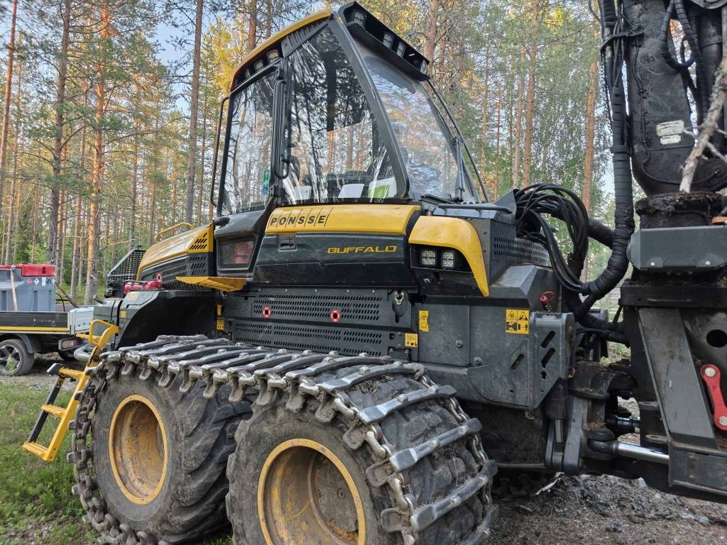 Ponsse Buffalo 8W - Forvarder: slika Ponsse Buffalo 8W - Forvarder Ponsse Buffalo 8W - Forvarder: slika Ponsse Buffalo 8W - Forvarder