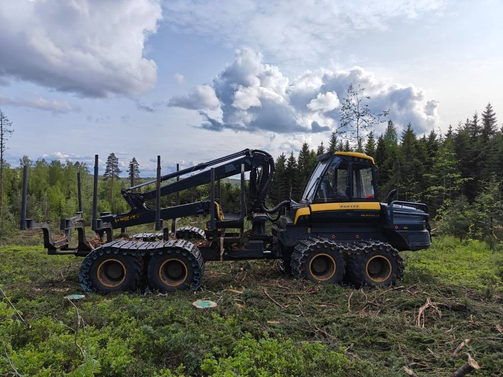 Ponsse Buffalo 8W - Forvarder: slika Ponsse Buffalo 8W - Forvarder Ponsse Buffalo 8W - Forvarder: slika Ponsse Buffalo 8W - Forvarder