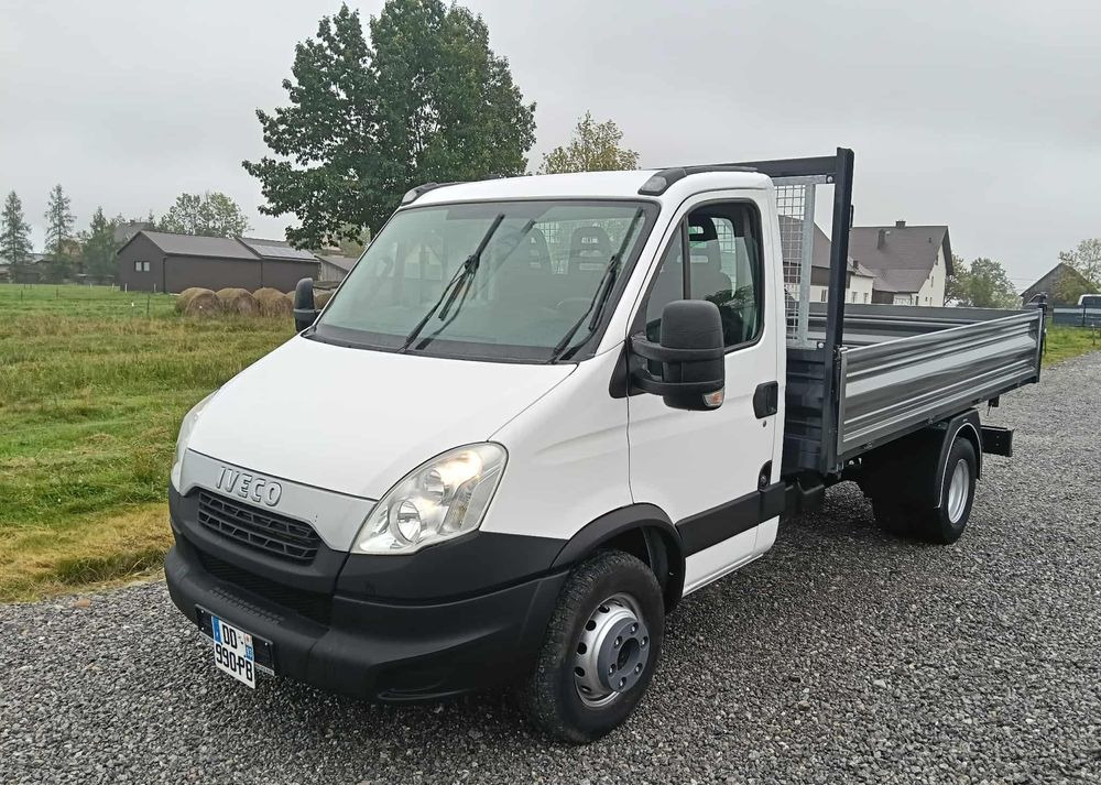 Iveco 35C13, 35C14, 35C15, 35C17, 70C17 - Mali kamion kiper: slika Iveco 35C13, 35C14, 35C15, 35C17, 70C17 - Mali kamion kiper Iveco 35C13, 35C14, 35C15, 35C17, 70C17 - Mali kamion kiper: slika Iveco 35C13, 35C14, 35C15, 35C17, 70C17 - Mali kamion kiper