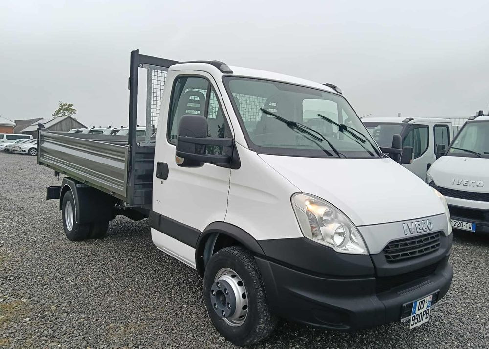 Iveco 35C13, 35C14, 35C15, 35C17, 70C17 - Mali kamion kiper: slika Iveco 35C13, 35C14, 35C15, 35C17, 70C17 - Mali kamion kiper Iveco 35C13, 35C14, 35C15, 35C17, 70C17 - Mali kamion kiper: slika Iveco 35C13, 35C14, 35C15, 35C17, 70C17 - Mali kamion kiper