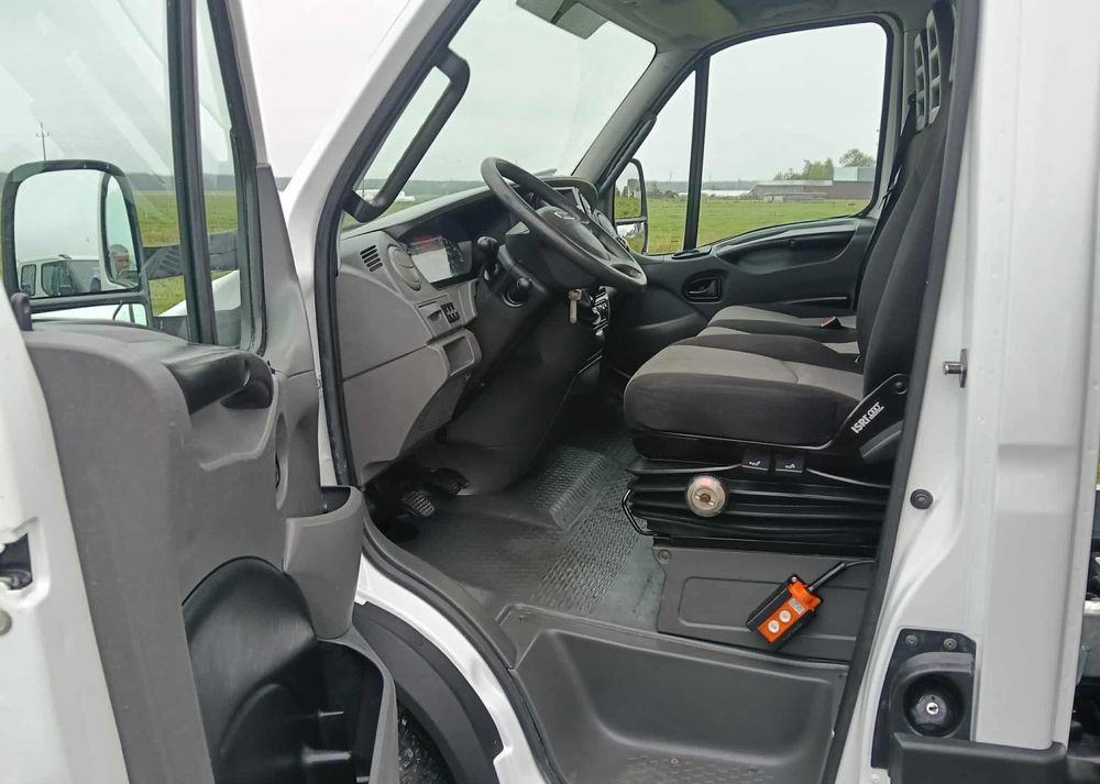 Mali kamion kiper Iveco 35C13, 35C14, 35C15, 35C17, 70C17: slika Mali kamion kiper Iveco 35C13, 35C14, 35C15, 35C17, 70C17 Mali kamion kiper Iveco 35C13, 35C14, 35C15, 35C17, 70C17: slika Mali kamion kiper Iveco 35C13, 35C14, 35C15, 35C17, 70C17