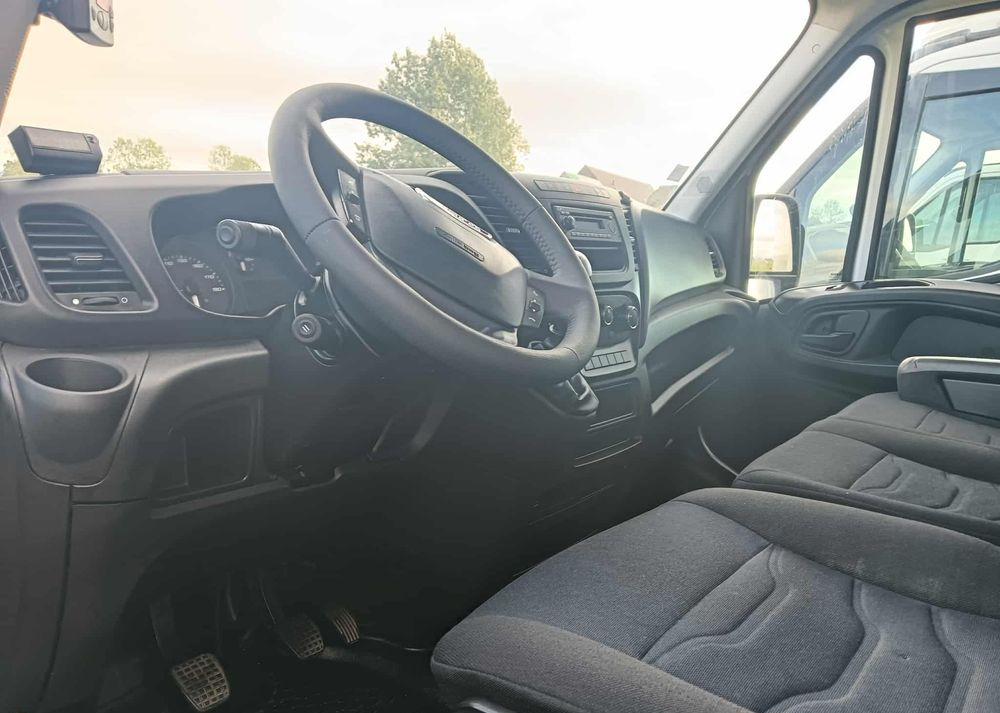 Dostavno vozilo hladnjača Iveco 35C14, 35C13, 35C12: slika Dostavno vozilo hladnjača Iveco 35C14, 35C13, 35C12