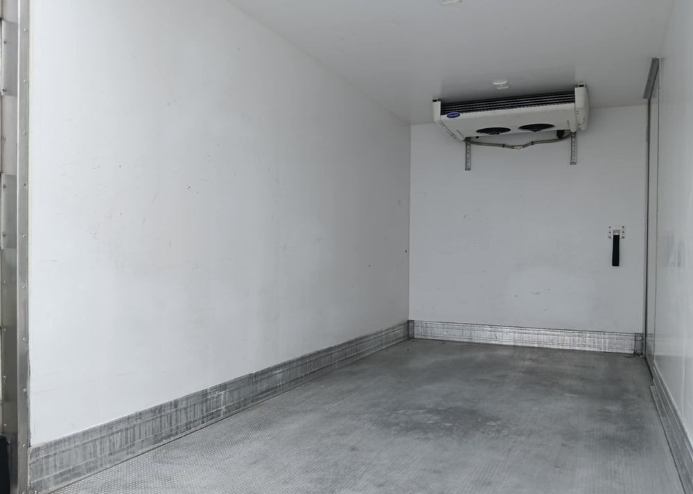 Dostavno vozilo hladnjača Iveco 35C14, 35C13, 35C12: slika Dostavno vozilo hladnjača Iveco 35C14, 35C13, 35C12