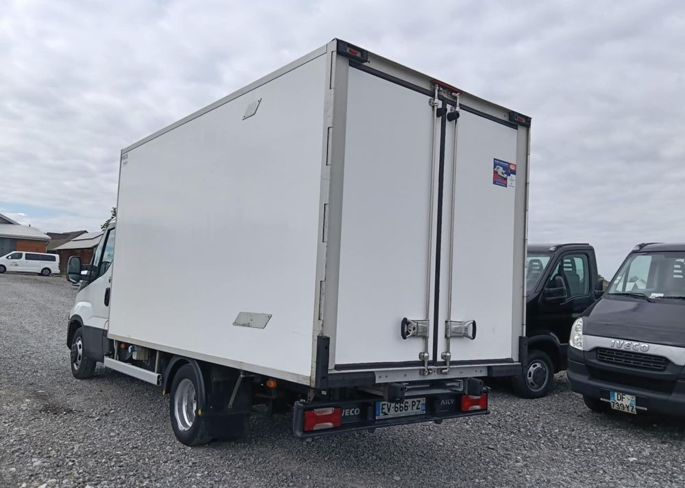 Iveco 35C14, 35C13, 35C12 - Dostavno vozilo hladnjača: slika Iveco 35C14, 35C13, 35C12 - Dostavno vozilo hladnjača Iveco 35C14, 35C13, 35C12 - Dostavno vozilo hladnjača: slika Iveco 35C14, 35C13, 35C12 - Dostavno vozilo hladnjača